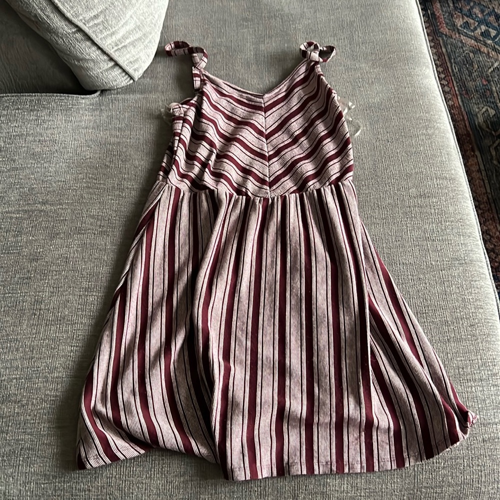 UNIVERSAL THREAD - maroon white mini dress